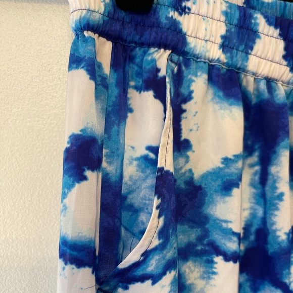 Michael Kors Blue and White Watercolor Tie Dye Lightweight Drawstring Pant - Picture 5 of 11